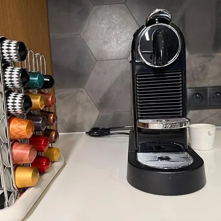 Premium Tolkiena House Mokotow 2- Bedrooms & Living Room, Terrace With Garden, Free Underground Parking & Free High-speed Wi-fi وارسو