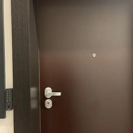 Premium Tolkiena House Mokotow 2- Bedrooms & Living Room, Terrace With Garden, Free Underground Parking & Free High-speed Wi-fi 公寓 华沙