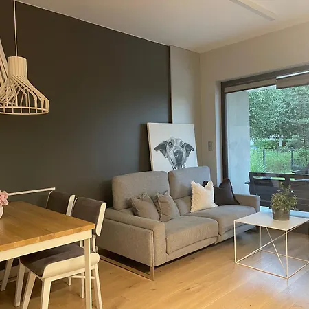 Premium Tolkiena House Mokotow 2- Bedrooms & Living Room, Terrace With Garden, Free Underground Parking & Free High-speed Wi-fi * 华沙